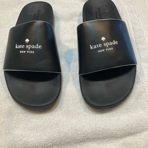 Authentic Kate Spade black flip flop sandals 6.5/7